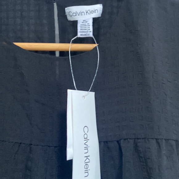 NWT Calvin Klein Blouse, size M - Picture 4 of 4